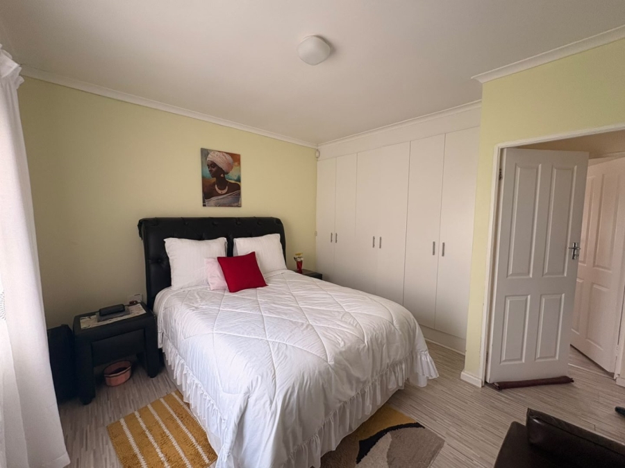 3 Bedroom Property for Sale in Cove Rock Eastern Cape